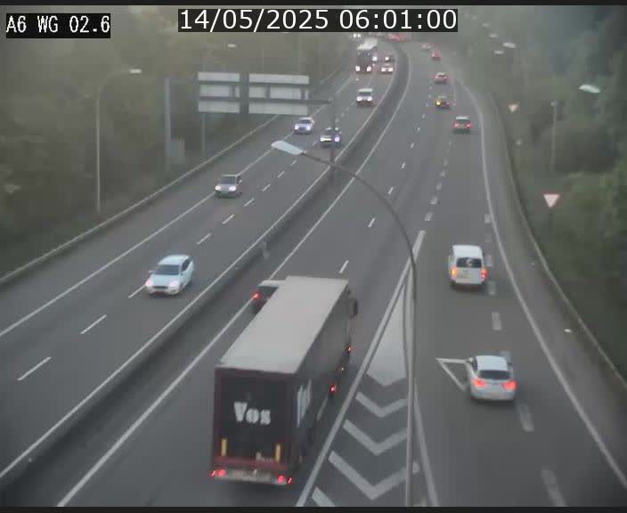 Traffic live webcam Luxembourg Croix de Cessange - A6 - BK 2.6 - direction France/Allemagne