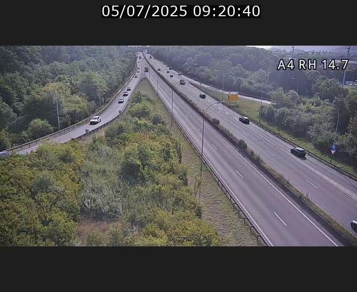 Traffic live webcam Luxembourg Jonction Lankelz - A4 - BK 14.7 - direction Luxembourg