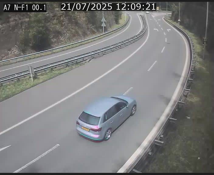 Webcam autoroute Luxembourg A7 située dans la sortie 1 Waldhof, vers la N11, avant le Tunnel Stafelter