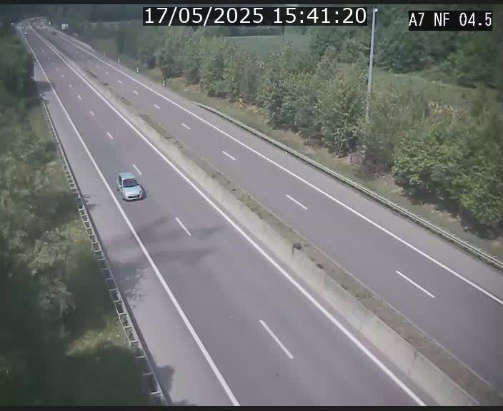 Caméra autoroute Luxembourg A7 - Passage à gibier Rëngelbour - direction Tunnel Grouft