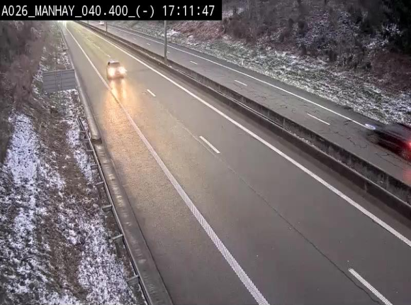 Webcam autoroute A26/E25 à hauteur de Manhay, après la jonction avec la N651 en direction de Liège - BK 40.4