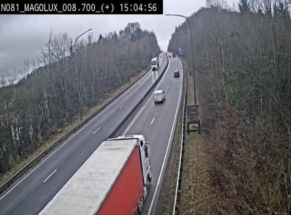 Webcam sur la N81 (E411) à hauteur de la jonction avec la N883. Vue orientée vers Longwy