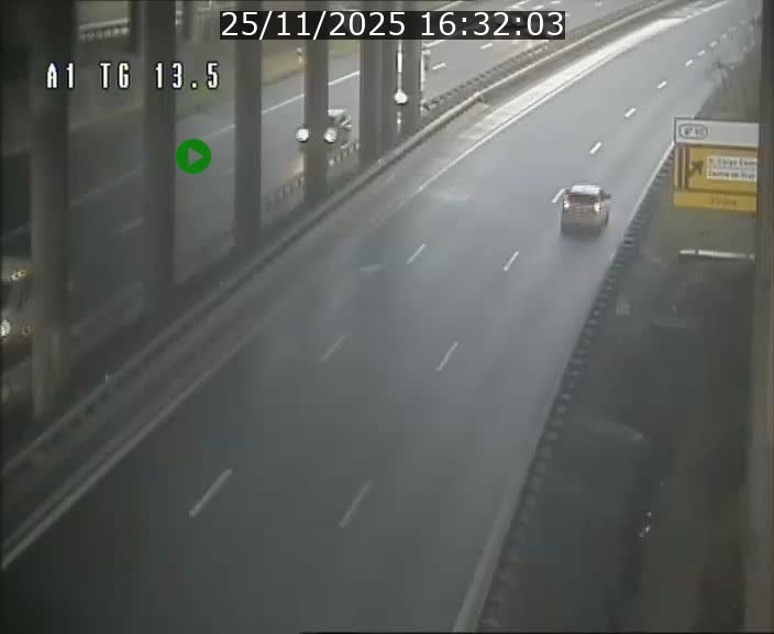 Traffic live webcam Luxembourg Senningen - A1 direction Luxembourg - BK 13.5