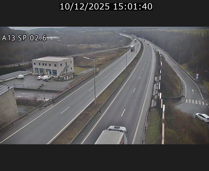 Traffic live webcam Luxembourg Sanem - A13 direction Pétange - BK 2.6