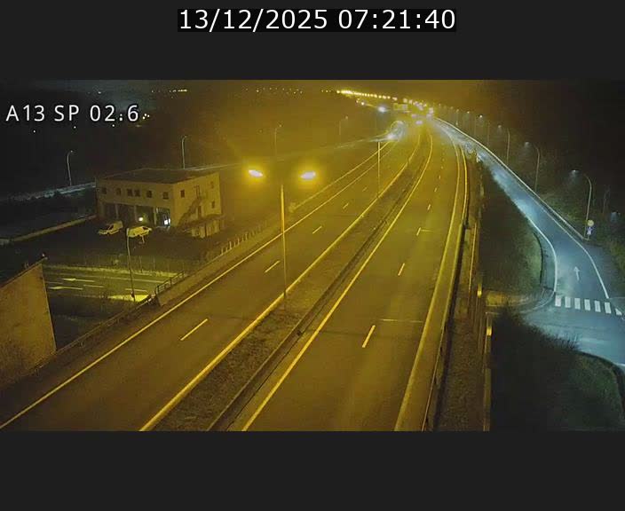 Traffic live webcam Luxembourg Sanem - A13 direction Pétange - BK 2.6