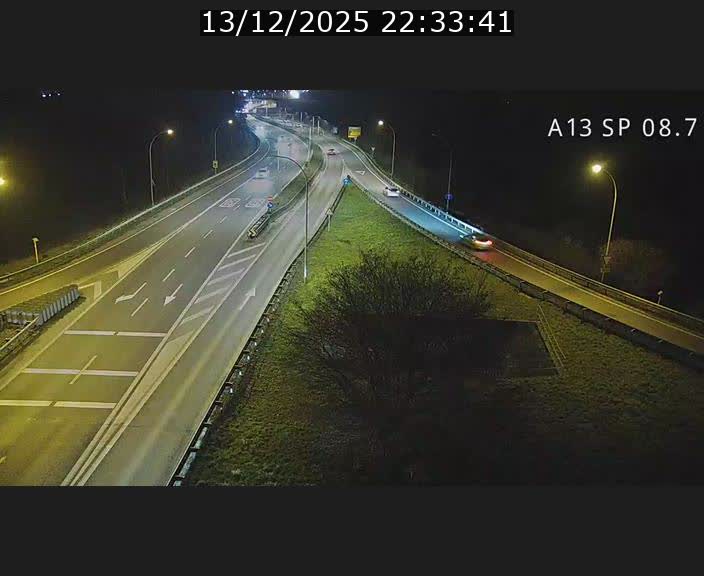 Traffic live webcam Luxembourg Jonction Lankelz - A13 direction Pétange - BK 8.7