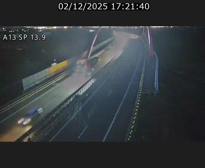 Traffic live webcam Luxembourg Kayl - A13 direction Esch-sur-Alzette/Luxembourg-ville - BK 13.9
