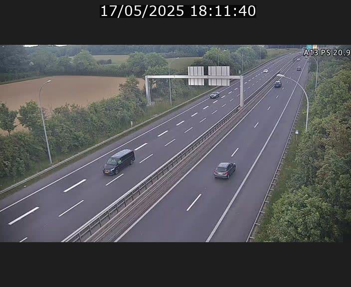 Traffic live webcam Luxembourg Croix de Bettembourg, rond-point d'Hellange - A13 direction Allemagne - BK 20.9
