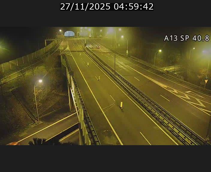 Webcam avec vue sur l'entrée côté allemand du tunnel Markusbierg à Schengen. Vue orientée vers le tunnel et Bettembourg