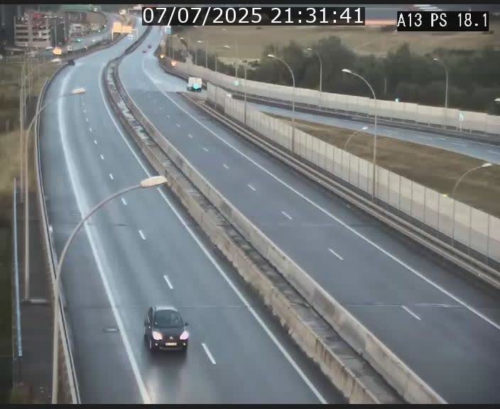 Traffic live webcam Luxembourg Dudelange - A13 direction Croix de Bettembourg - BK 18.1