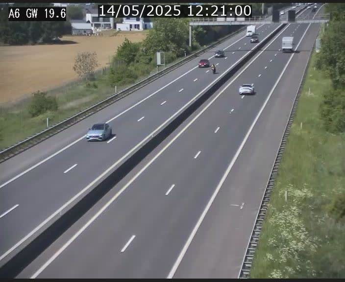 Traffic live webcam Luxembourg - Steinfort - A6 - BK 19.6 - direction Belgique