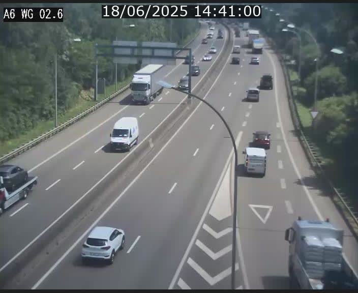 Traffic live webcam Luxembourg Croix de Cessange - A6 - BK 2.6 - direction France/Allemagne