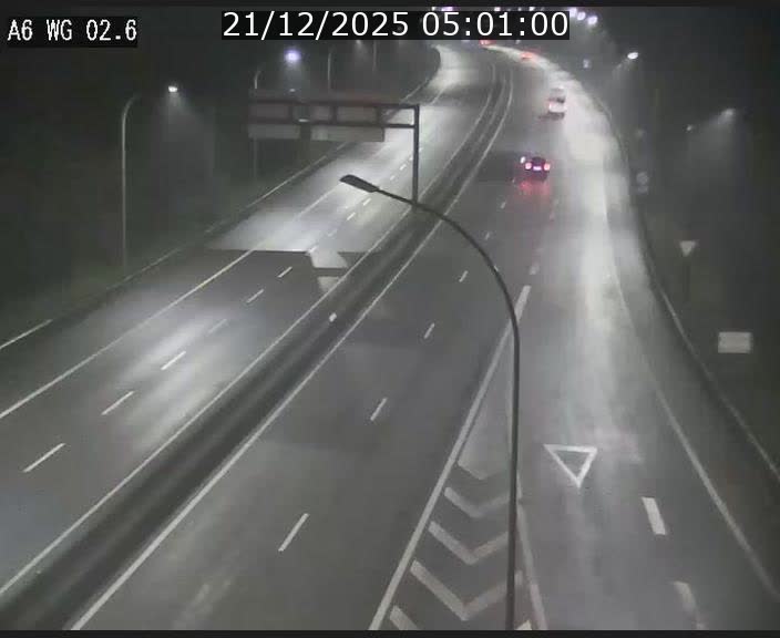 Traffic live webcam Luxembourg Croix de Cessange - A6 - BK 2.6 - direction France/Allemagne