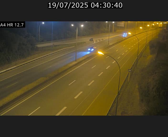 Traffic live webcam Luxembourg Esch sur Alzette - A4 - BK 12.7 - direction Esch-Belval