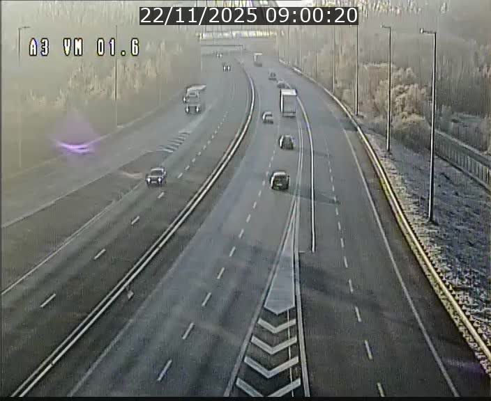 Traffic live webcam Luxembourg - Croix de Gasperich - A3 - BK 1.6 - direction France/Aire de Berchem