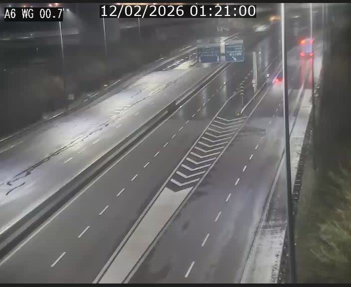 Traffic live webcam Luxembourg Croix de Cessange - A6 - BK 0.7 - direction A3 France