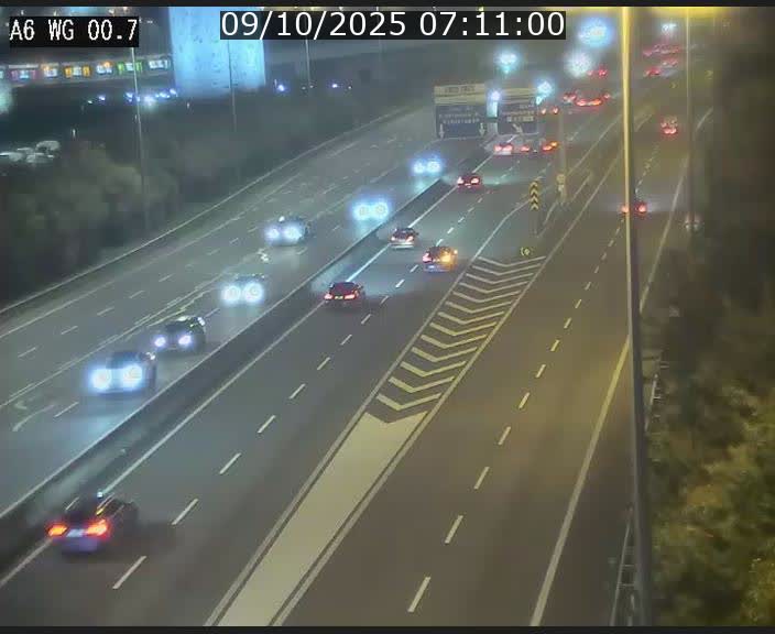 Traffic live webcam Luxembourg Croix de Cessange - A6 - BK 0.7 - direction A3 France