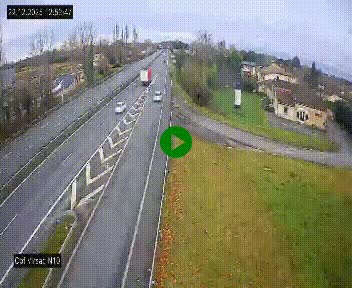 Vue en direct de l'autoroute A10 grâce à un drône situé au-dessus du péage de Virsac