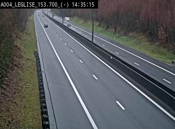 Webcam autoroute A4 (E411-E25) à Léglise, avant la jonction avec la N40. Vue orientée vers Bruxelles