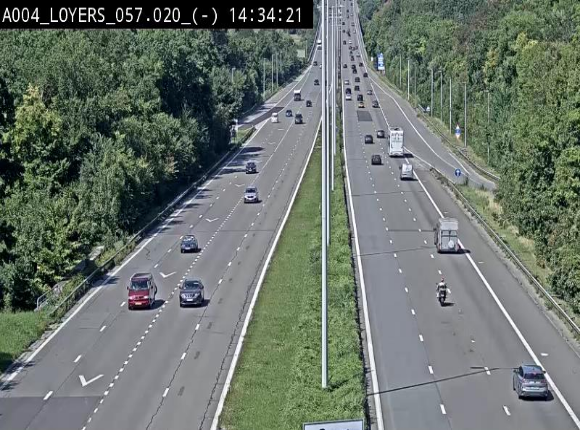 Webcam E411 au niveau du viaduc de Beez à Loyers, entre Champion et Warissoulx. Vue orientée vers Bruxelles