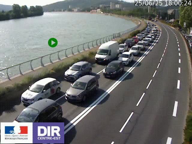 Webcam sur le quai Parjot à Vienne, aux Portes de Lyon, sur la Nationale 7, à la jonction avec le boulevard du Rhône-nord (D1407), caméra orientée vers Lyon