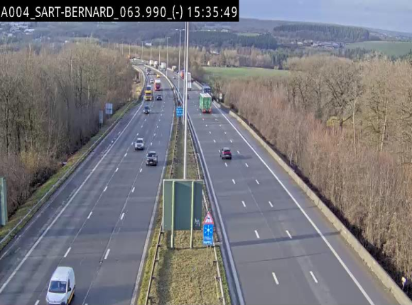 Webcam E411 à hauteur d'Assesse en provenance d'Arlon ou de la N4 vers Namur