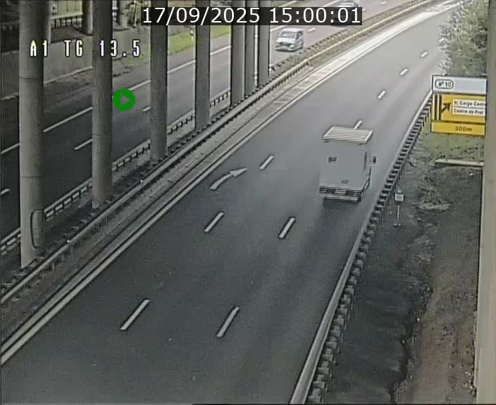 Traffic live webcam Luxembourg Senningen - A1 direction Luxembourg - BK 13.5