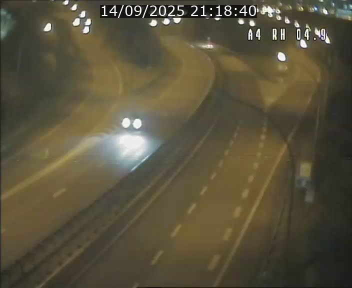 Traffic live webcam Luxembourg Leudelange - A4 - BK 4.9 - direction Luxembourg