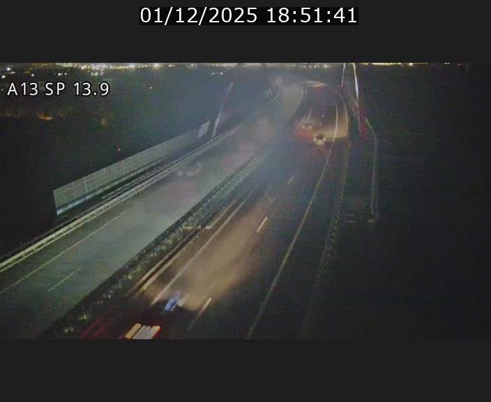 Traffic live webcam Luxembourg Kayl - A13 direction Esch-sur-Alzette/Luxembourg-ville - BK 13.9