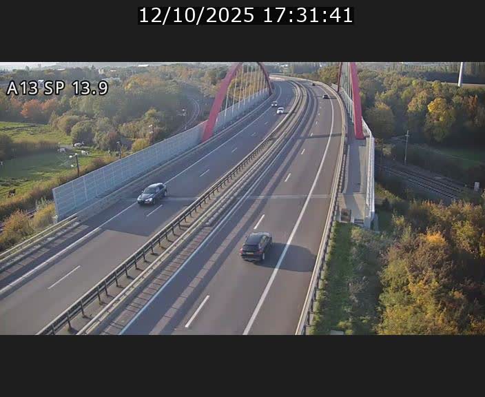 Traffic live webcam Luxembourg Kayl - A13 direction Esch-sur-Alzette/Luxembourg-ville - BK 13.9