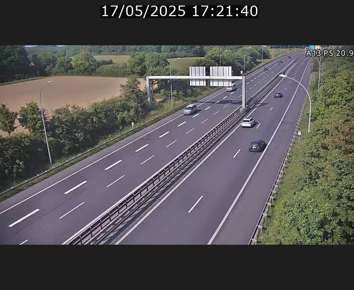 Traffic live webcam Luxembourg Croix de Bettembourg, rond-point d'Hellange - A13 direction Allemagne - BK 20.9