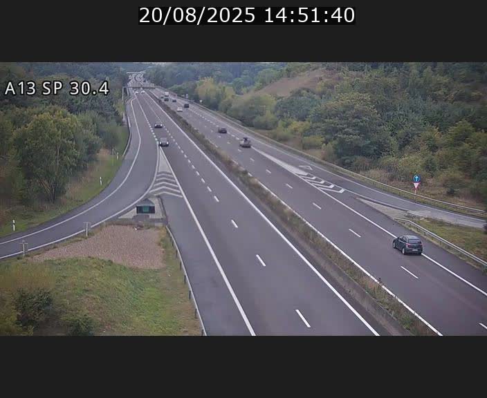 Traffic live webcam Luxembourg Altwies - A13 direction Luxembourg-ville - BK 30.4