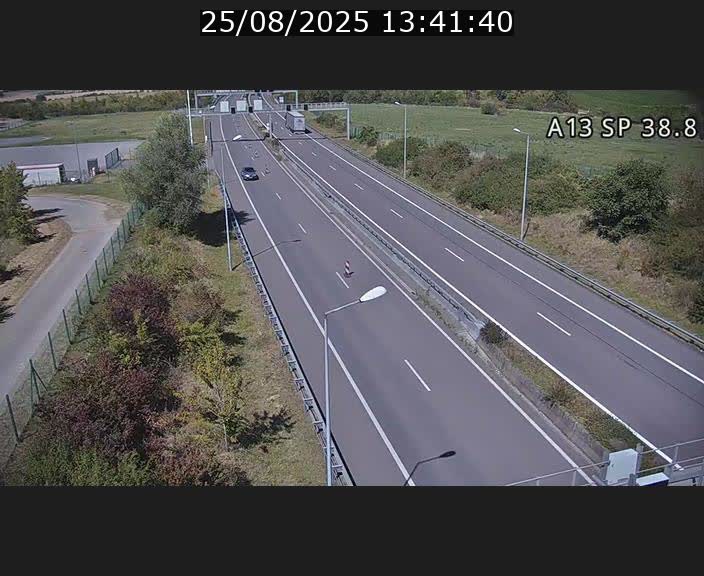 Webcam autoroute A13 à l'entrée ouest du tunnel Markusbierg à Schengen. Vue orientée vers le tunnel et l'Allemagne