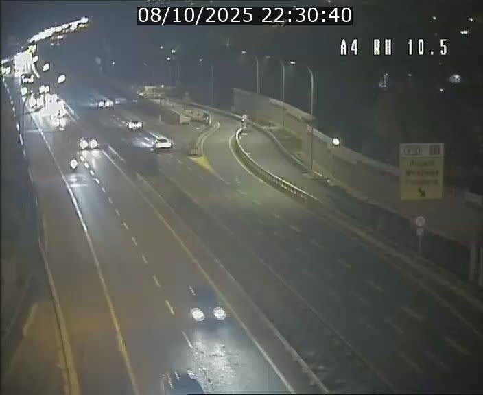 Traffic live webcam Luxembourg Pontpierre - A4 - BK 10.5 - direction Luxembourg