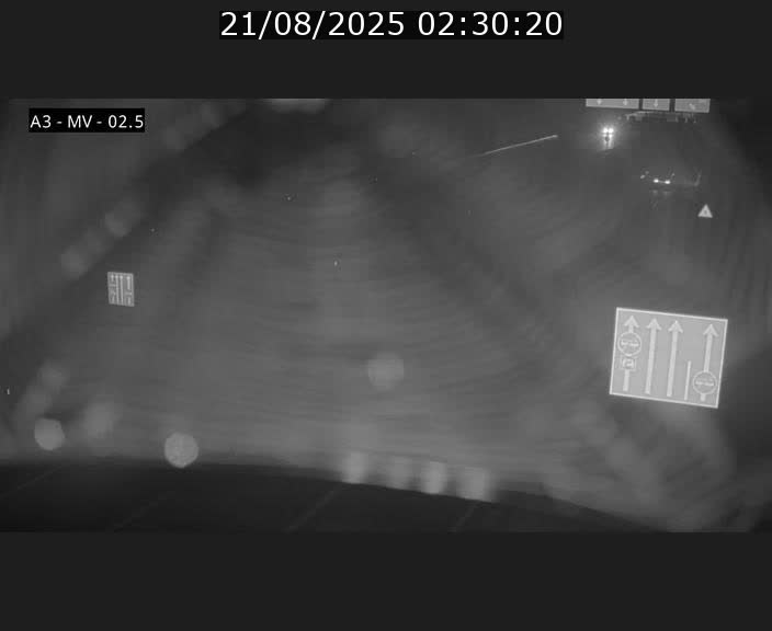 Webcam autoroute A3 au Luxembourg à proximité de la Croix de Gasperich. Vue orientée vers Luxembourg
