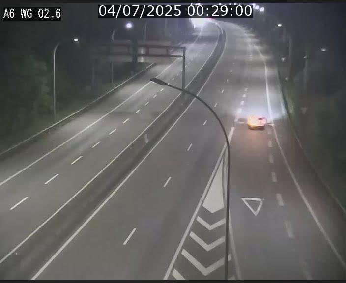 Traffic live webcam Luxembourg Croix de Cessange - A6 - BK 2.6 - direction France/Allemagne