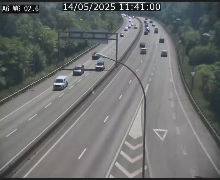 Traffic live webcam Luxembourg Croix de Cessange - A6 - BK 2.6 - direction France/Allemagne