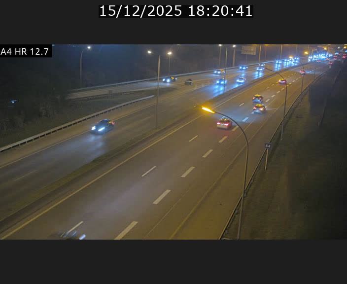 Traffic live webcam Luxembourg Esch sur Alzette - A4 - BK 12.7 - direction Esch-Belval