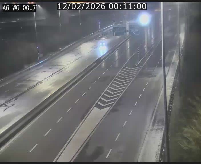 Traffic live webcam Luxembourg Croix de Cessange - A6 - BK 0.7 - direction A3 France