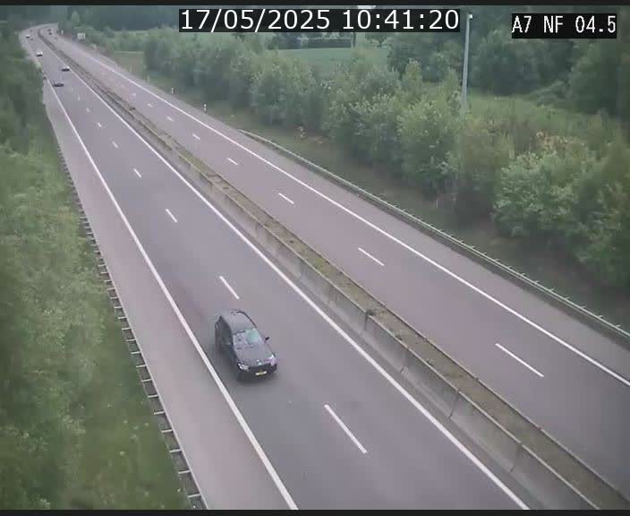 Caméra autoroute Luxembourg A7 - Passage à gibier Rëngelbour - direction Tunnel Grouft