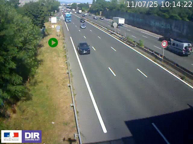 Webcam à Bron sur l'A43 à la jonction avec le boulevard périphérique de Lyon (D383). Vue orientée vers Lyon