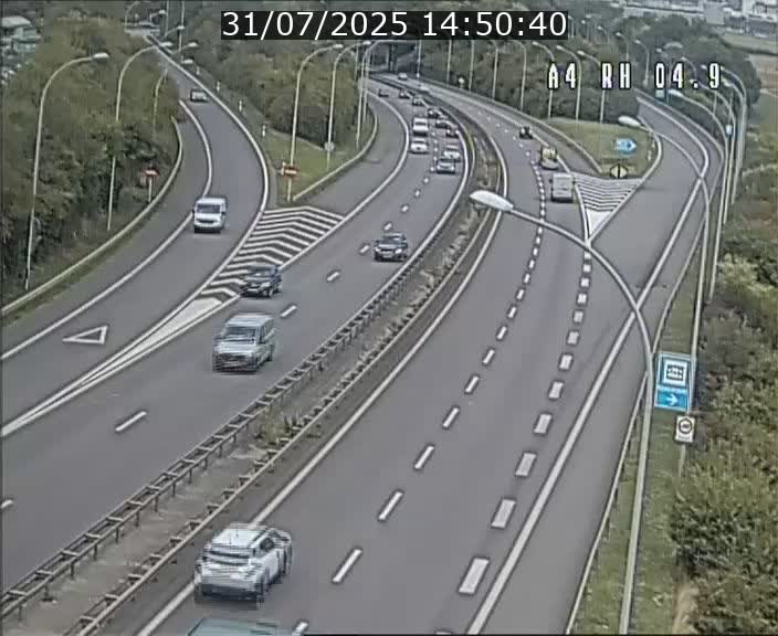 Traffic live webcam Luxembourg Leudelange - A4 - BK 4.9 - direction Luxembourg