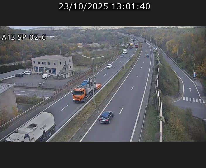 Traffic live webcam Luxembourg Sanem - A13 direction Pétange - BK 2.6