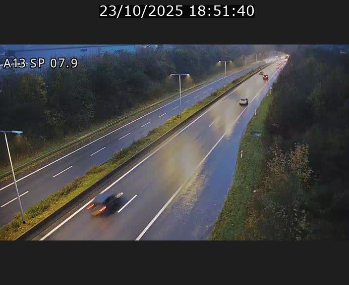 Traffic live webcam Luxembourg Jonction Lankelz - A13 direction Pétange - BK 7.9