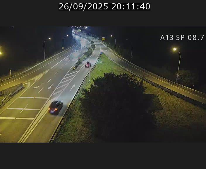 Traffic live webcam Luxembourg Jonction Lankelz - A13 direction Pétange - BK 8.7 