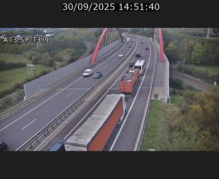 Traffic live webcam Luxembourg Kayl - A13 direction Esch-sur-Alzette/Luxembourg-ville - BK 13.9