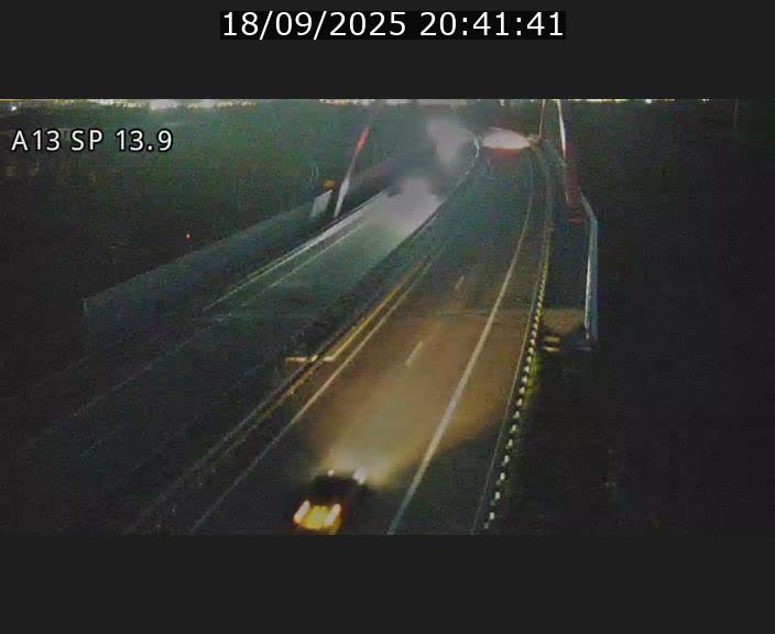 Traffic live webcam Luxembourg Kayl - A13 direction Esch-sur-Alzette/Luxembourg-ville - BK 13.9