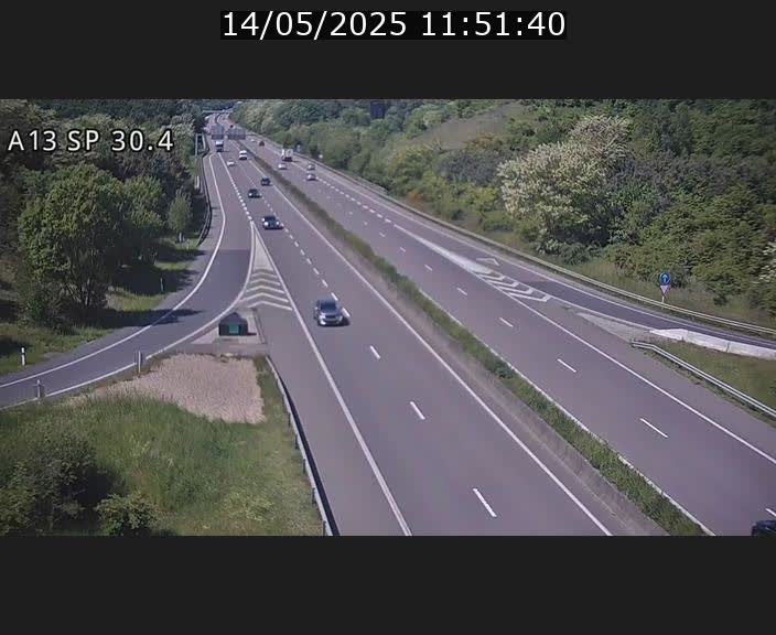 Traffic live webcam Luxembourg Altwies - A13 direction Luxembourg-ville - BK 30.4