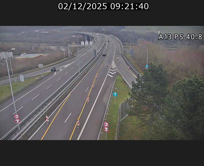 Webcam autoroute A13 à la sortie est du tunnel Markusbierg à Schengen. Vue sur le pont de la Moselle, vers l'Allemagne