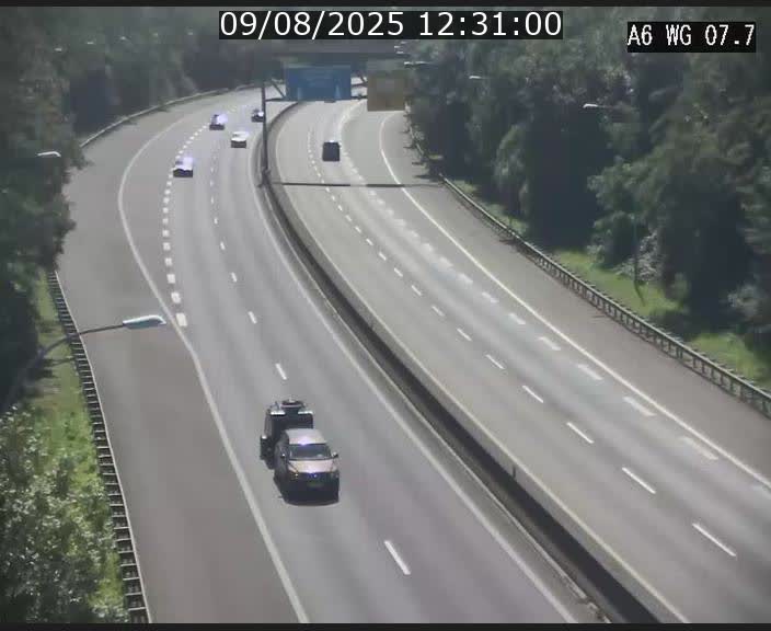 Traffic live webcam Luxembourg - Bridel - A6 - BK 7.7 - direction Belgique